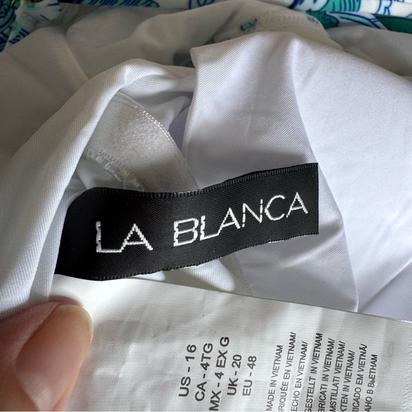 La Blanca - Off The Shoulder Tranquility Palm One Piece Swimsuit - Picture 5 of 9